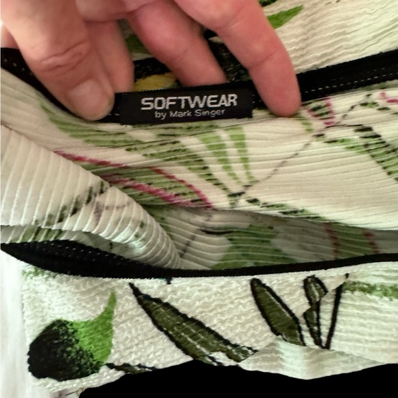 Softwear by Mark Singer Sleeveless top - Picture 3 of 7